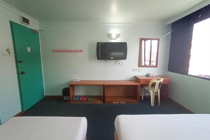 Room 10 of 47