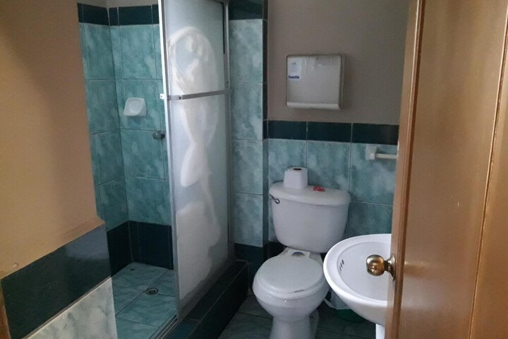 Room 12 of 16