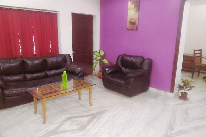 Room 2 of 8