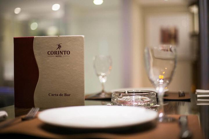 Dining 33 of 35