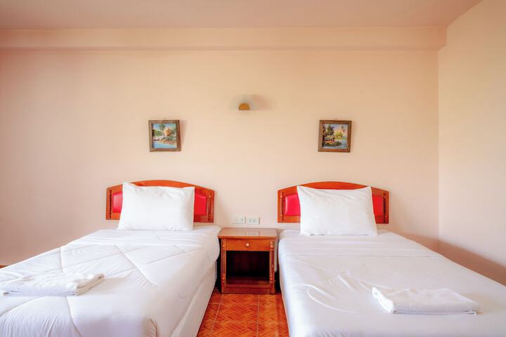Room 9 of 19