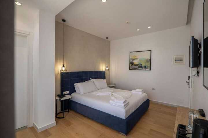 Room 16 of 91