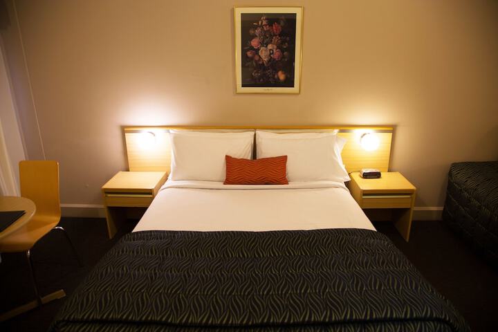 Room 7 of 44
