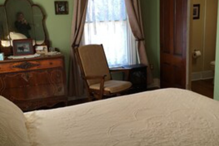Room 5 of 42