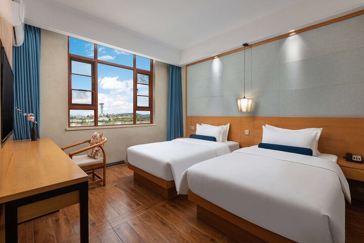 Room 4 of 19