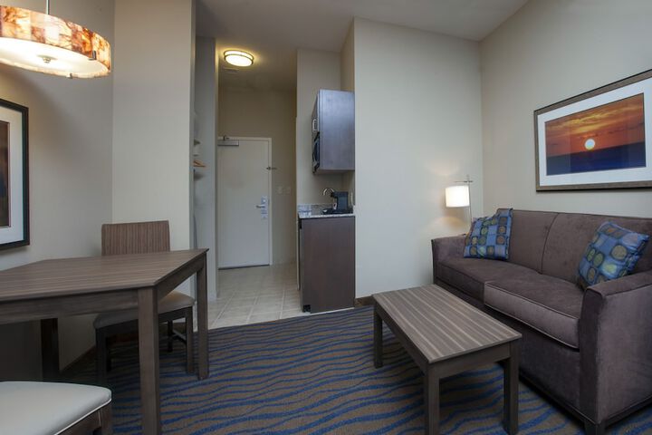 Room 11 of 34
