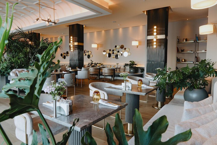 Entrance & Lobby