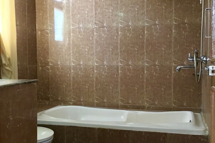 Room 8 of 27