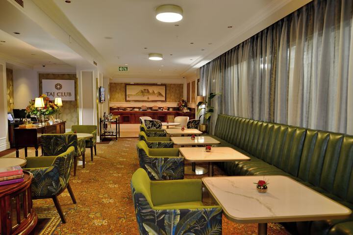 Lounge 139 of 160