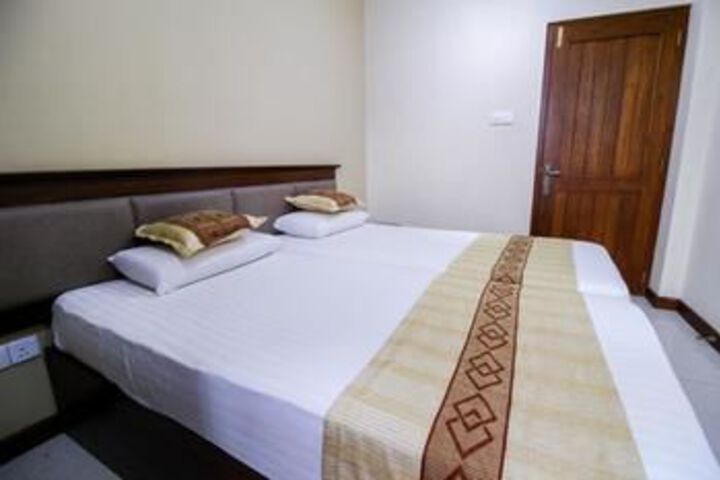 Room 13 of 48