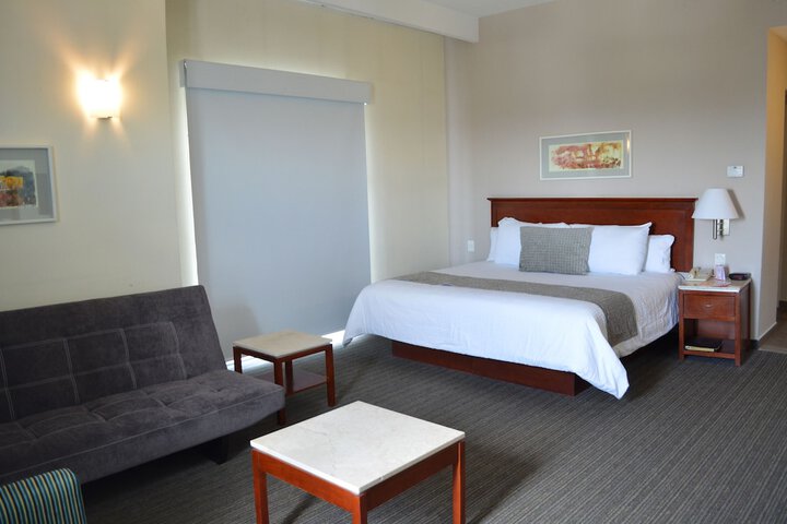 Room 4 of 50