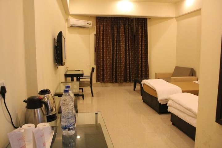 Room 3 of 11