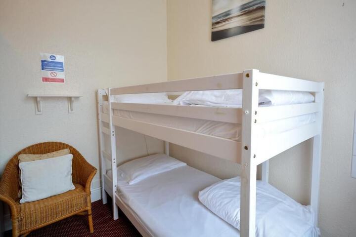 Room 12 of 39