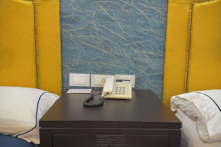 Room 5 of 87