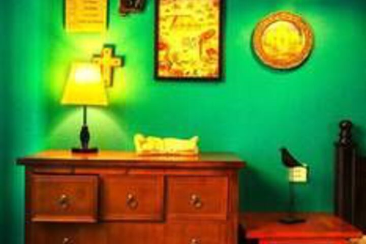 Room 24 of 94