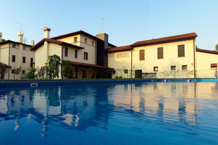 Pool 29 of 52