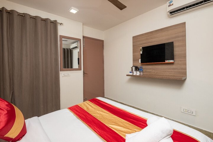 Room 2 of 19
