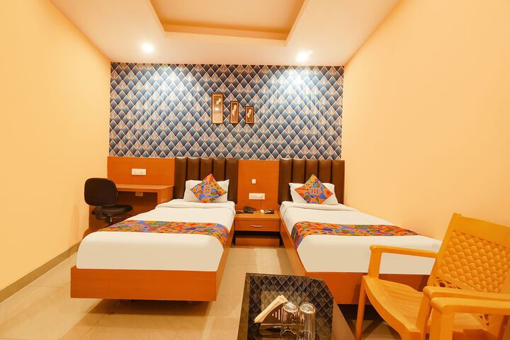 Room 25 of 29