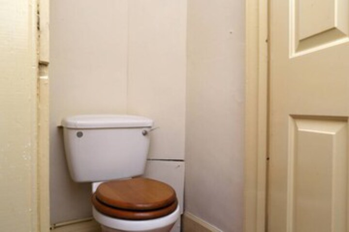 Room 5 of 40