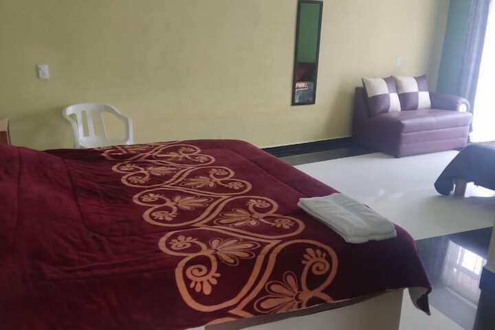 Room 25 of 47