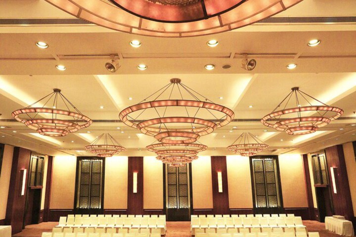 Ballroom/Hall 18 of 26