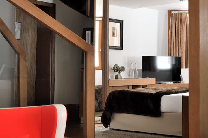 Room 13 of 66