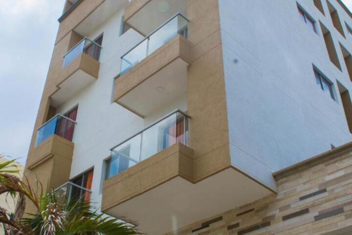 Exterior of Hotel Continental Express