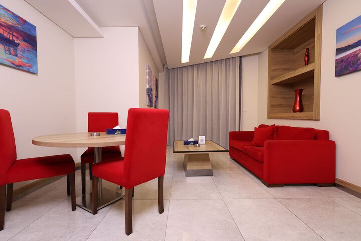 Room 83 of 105