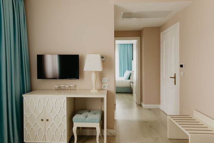 Room 11 of 112
