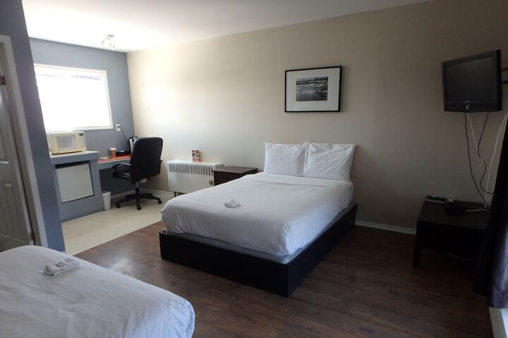 Room 10 of 43