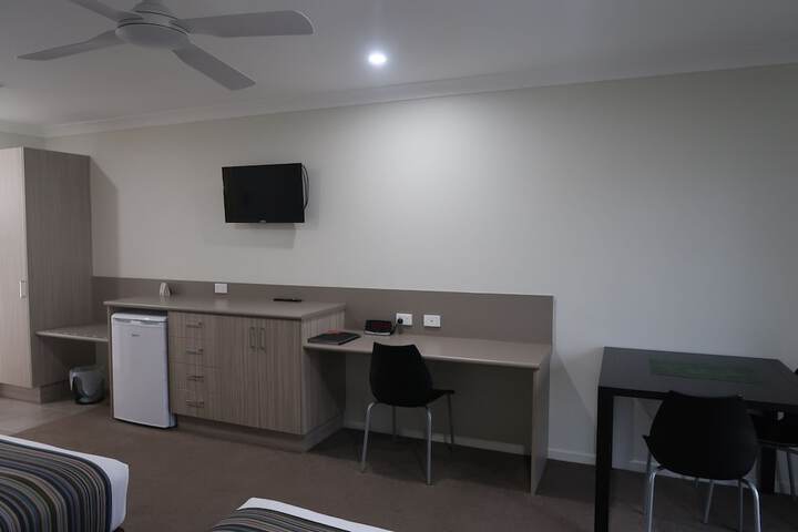 Room 6 of 43