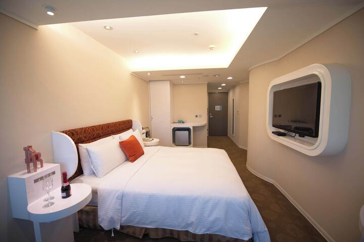 Room 29 of 61