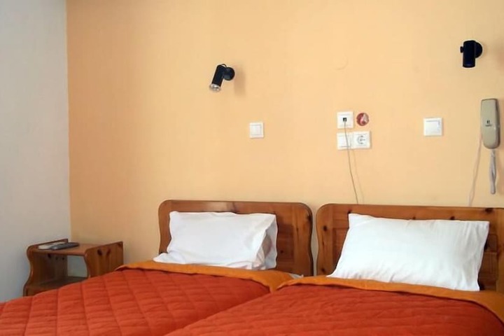 Room 8 of 53