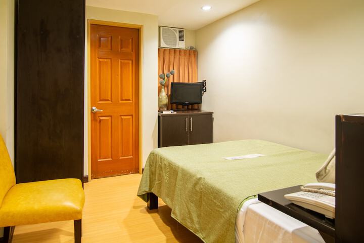 Room 36 of 83
