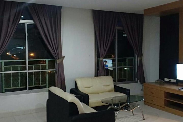 Room 17 of 35