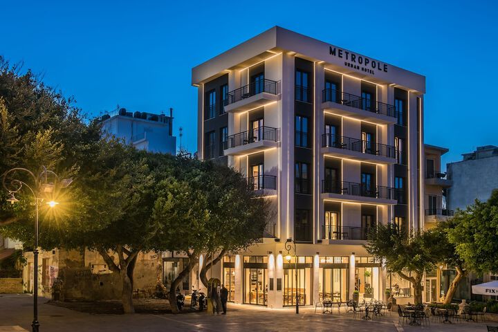 Exterior of Metropole Urban Hotel