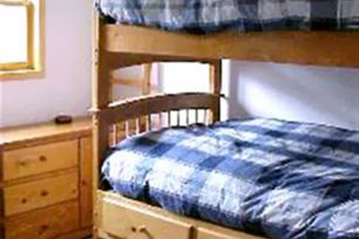 Room 6 of 36