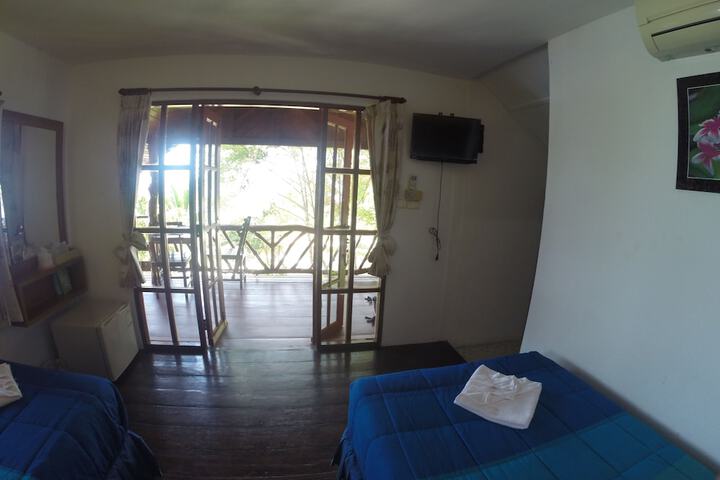 Room 25 of 82