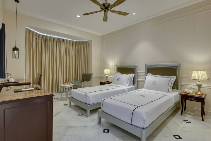 Room 10 of 23