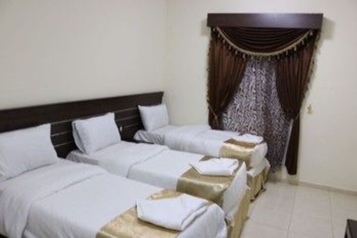 Room 13 of 21