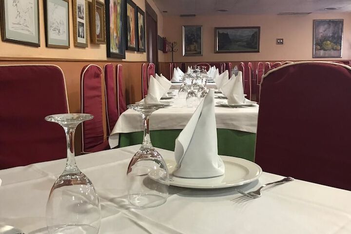 Dining 17 of 21