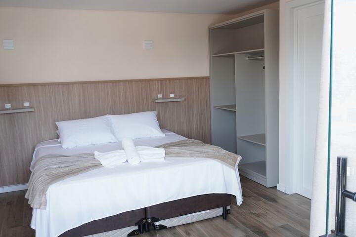 Room 8 of 39