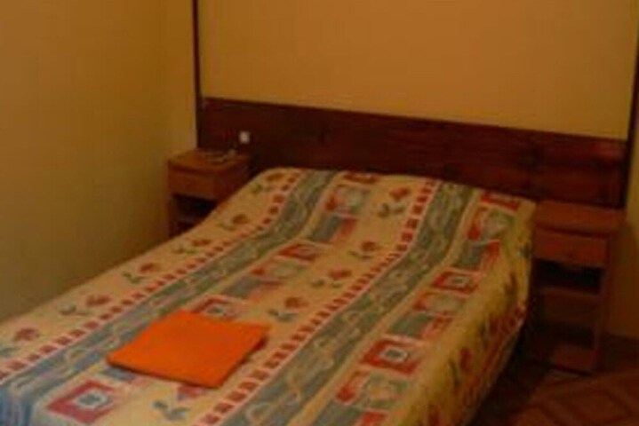 Room 3 of 10
