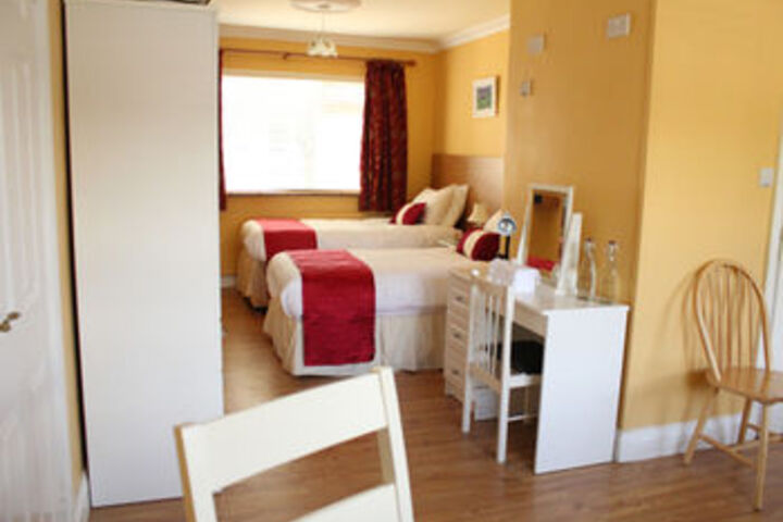 Room 12 of 27