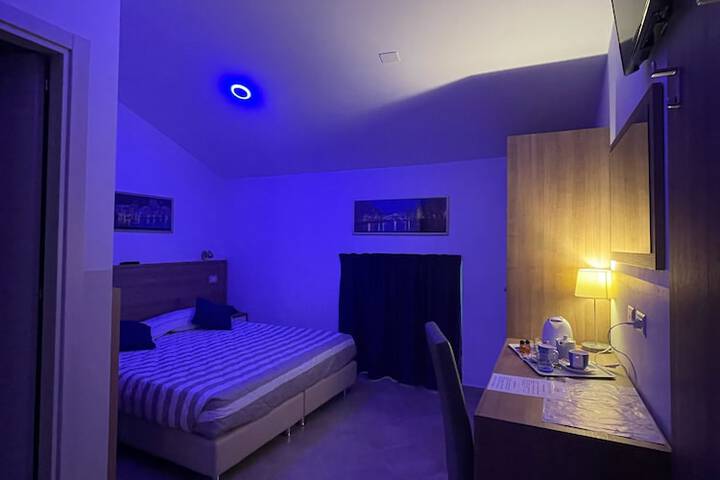 Room 16 of 35