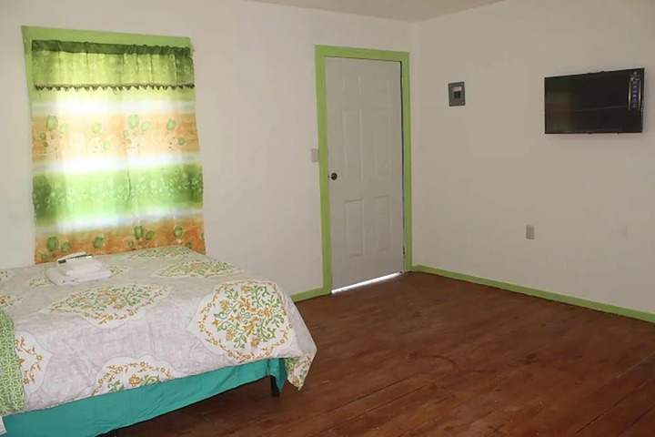 Room 3 of 13