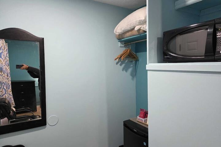 Room 15 of 32