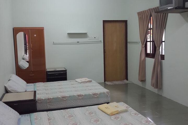 Room 8 of 21