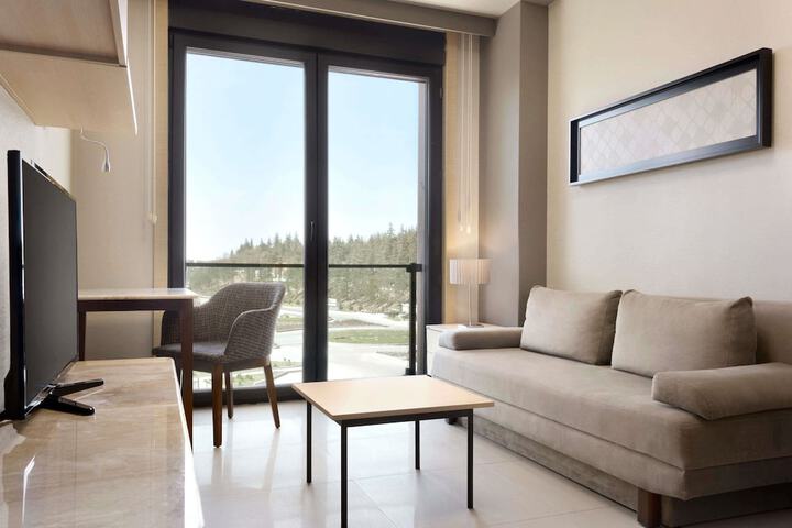 Room 4 of 14