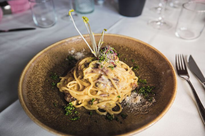 Dining 54 of 71